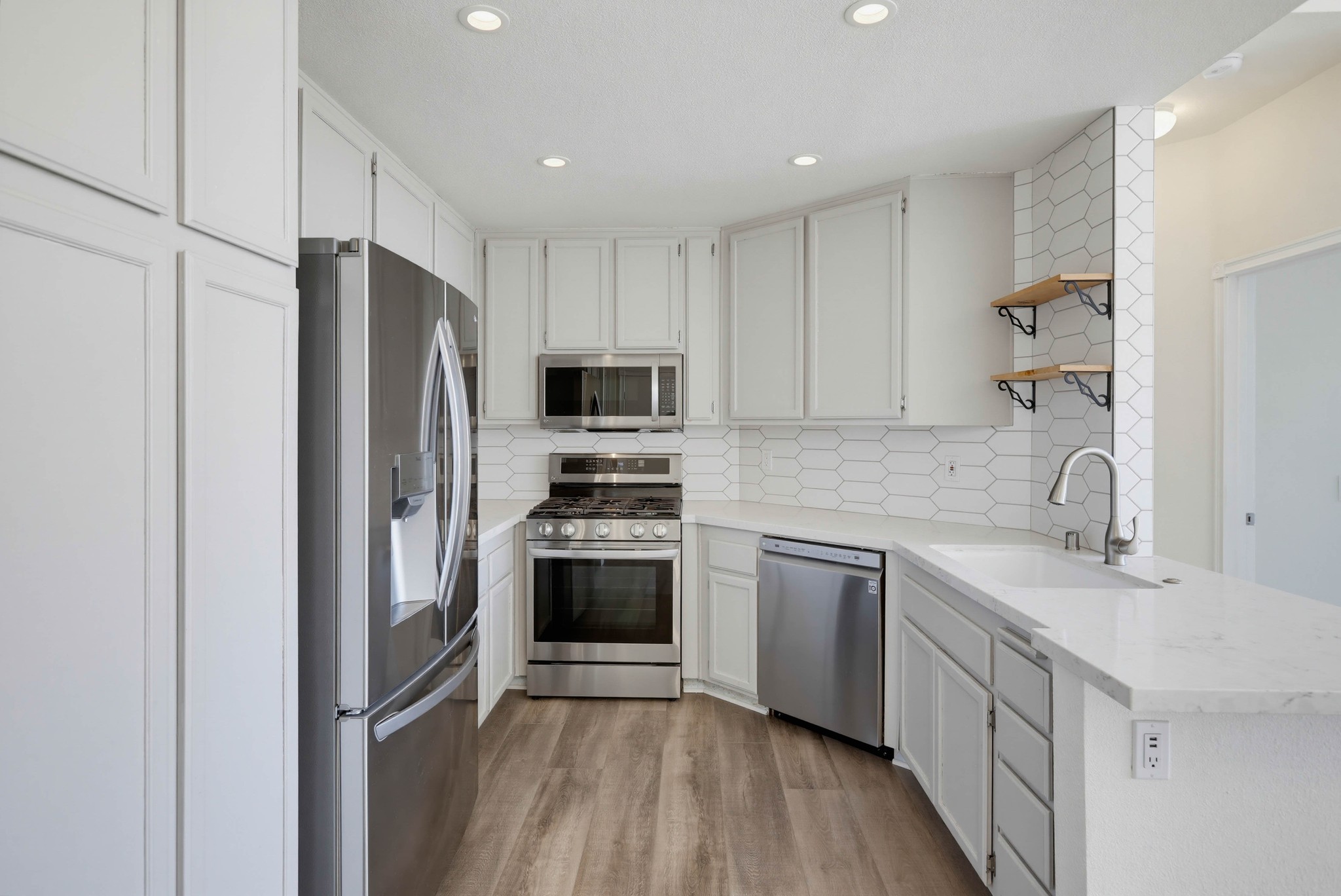 Virtual tour photo 15 of 68 for 19431 Rue De Valore Apt 22L