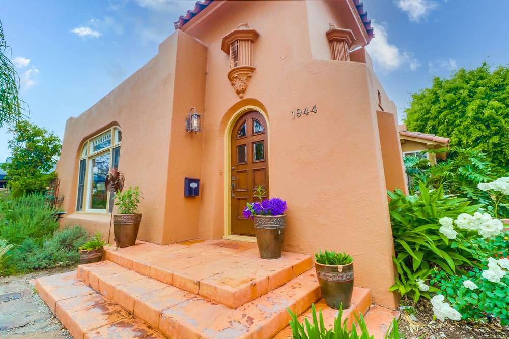 Virtual tour photo 4 of 28 for 1944 Granada Ave