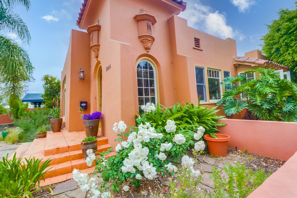 Virtual tour photo 10 of 28 for 1944 Granada Ave