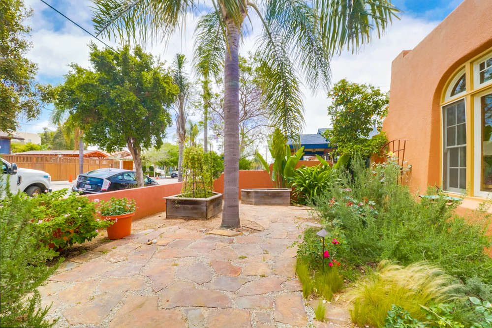 Virtual tour photo 6 of 54 for 1944 Granada Ave