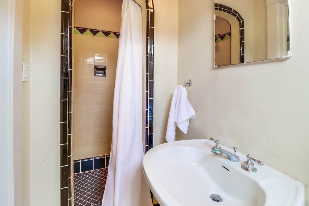 Virtual tour photo 33 of 54 for 1944 Granada Ave
