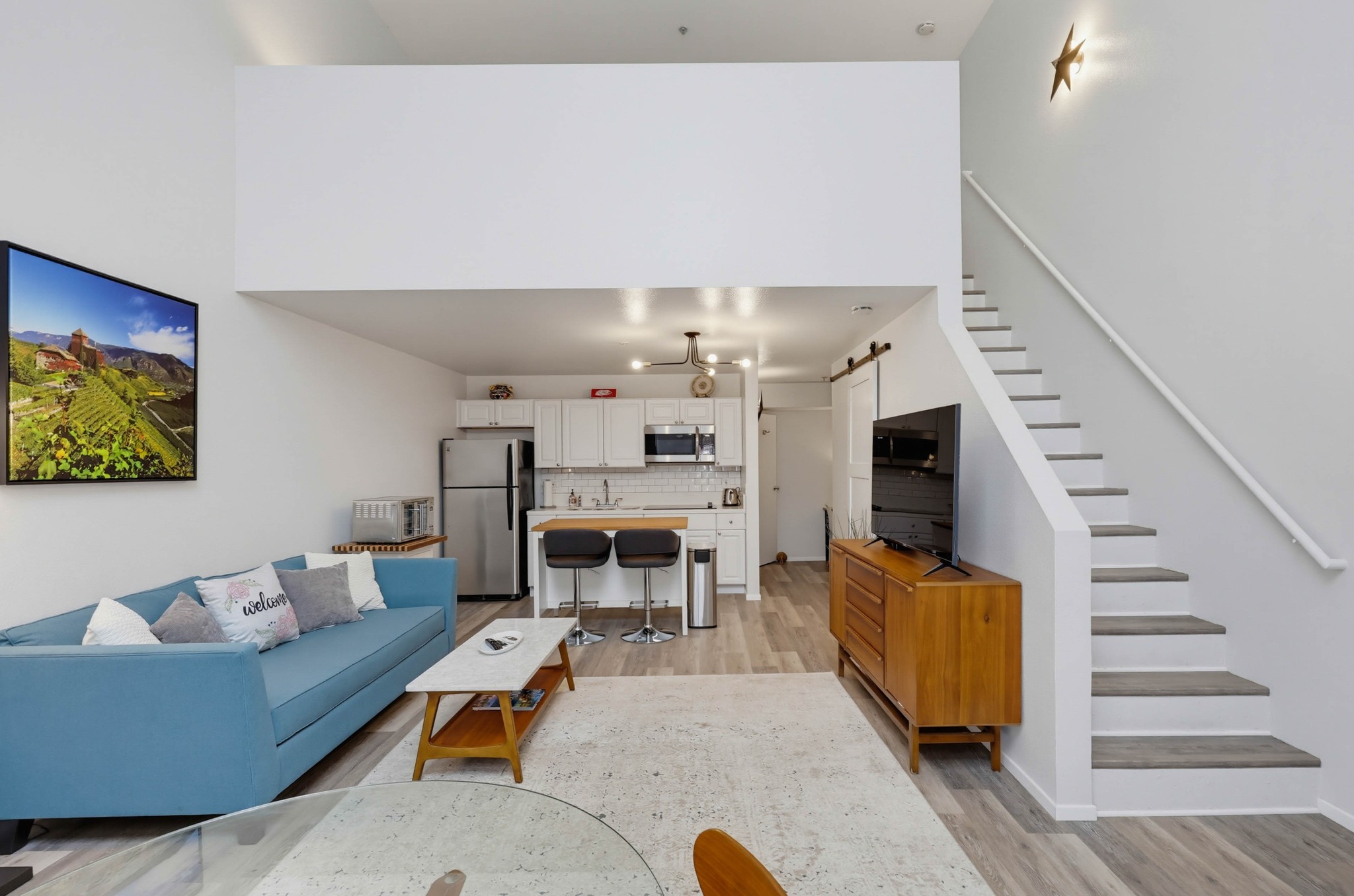 Virtual tour photo 32 of 63 for 1944 State St #3