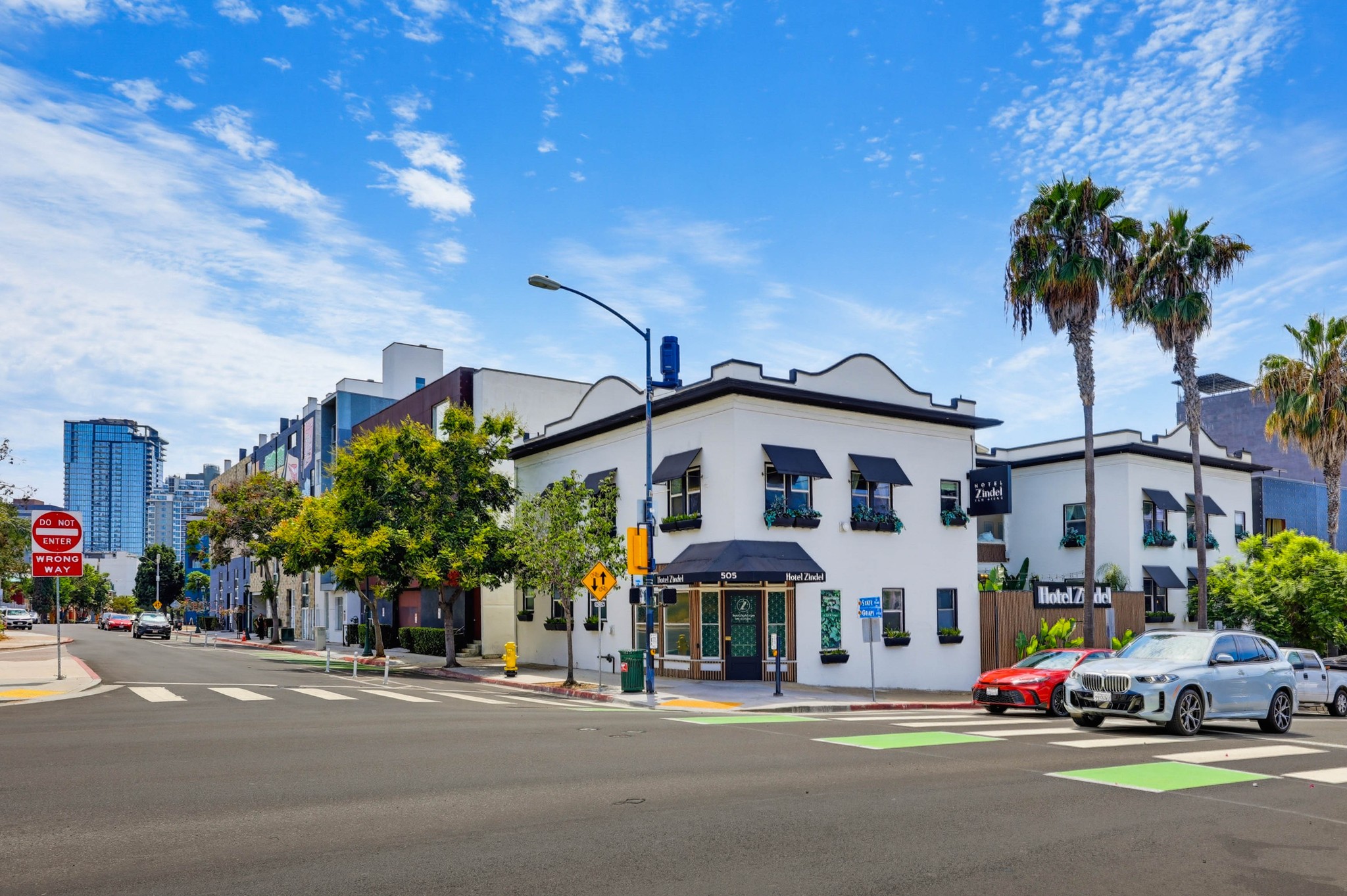 Virtual tour photo 59 of 63 for 1944 State St #3