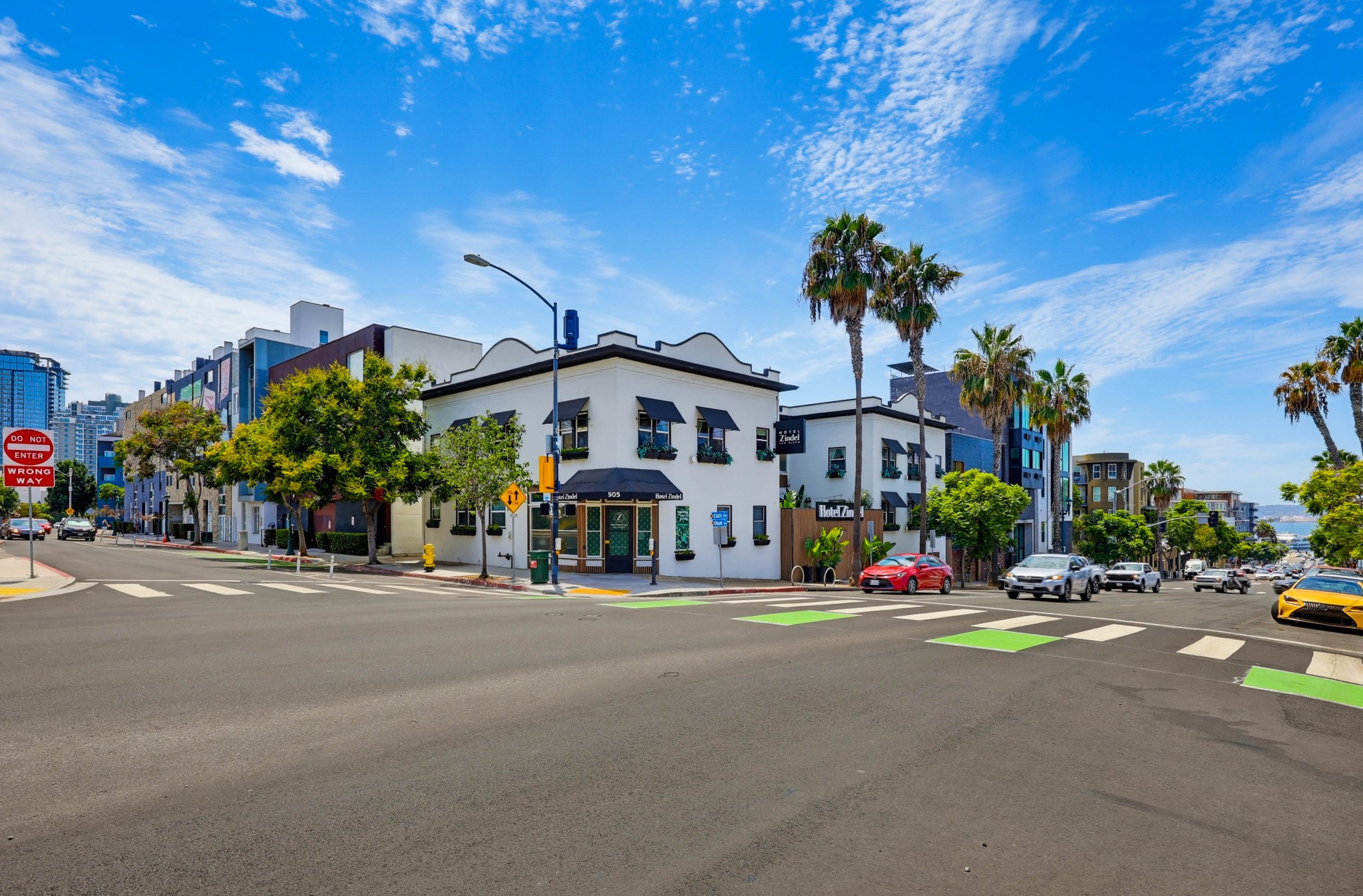 Virtual tour photo 62 of 63 for 1944 State St #3