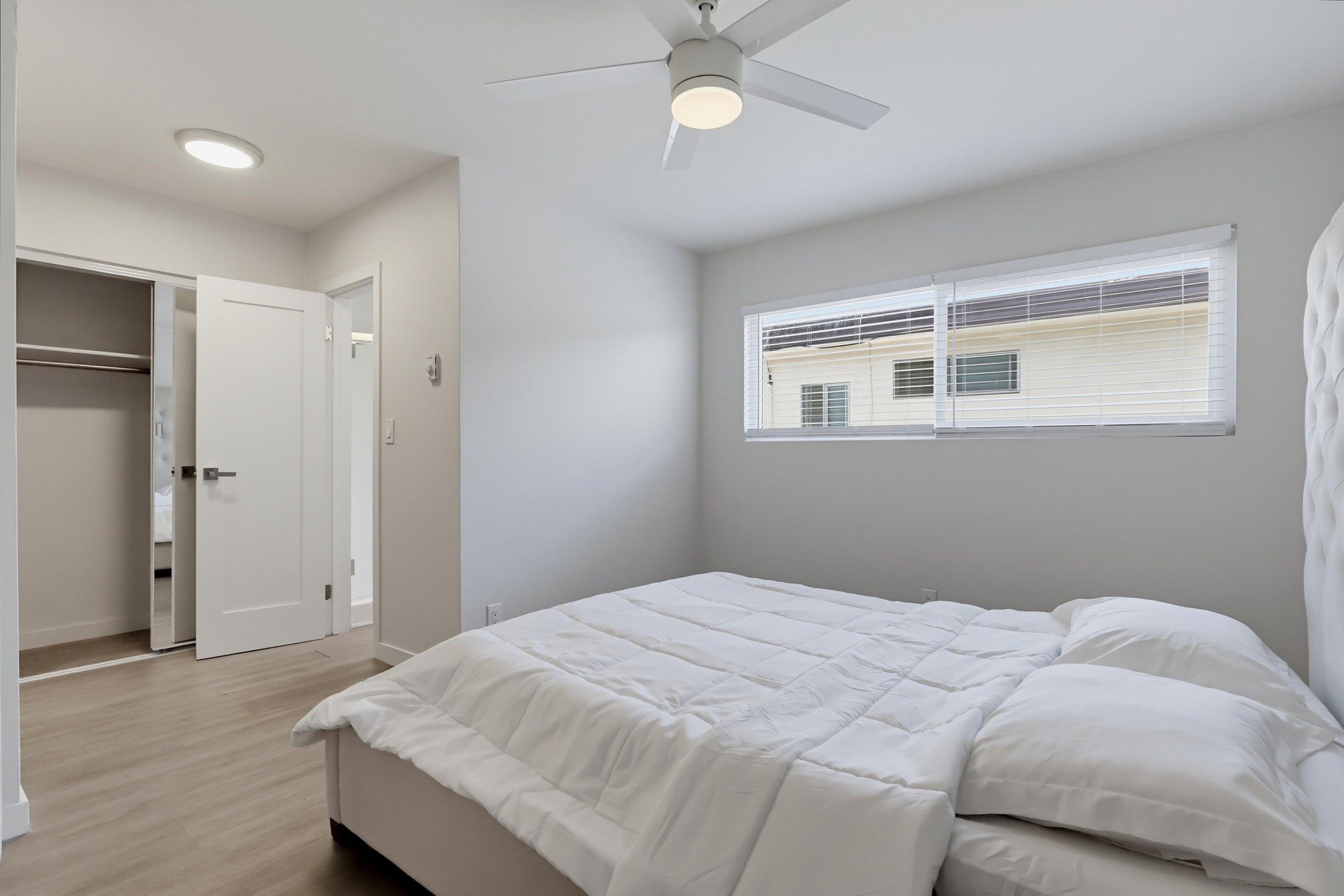 Virtual tour photo 32 of 39 for 1945 S Garth Ave