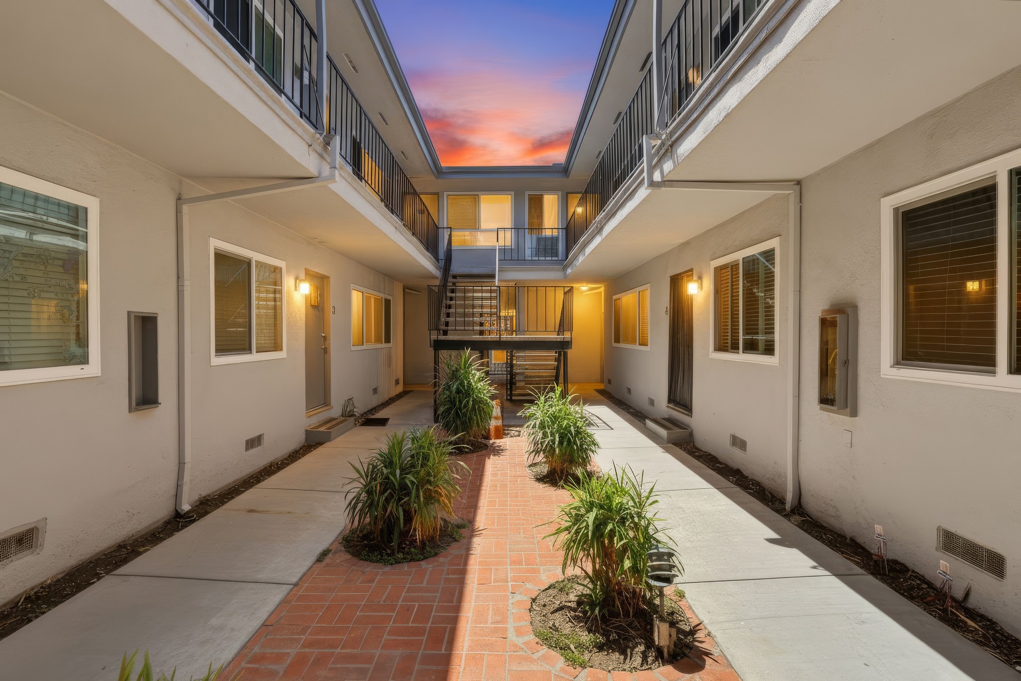 Virtual tour photo 39 of 39 for 1945 S Garth Ave