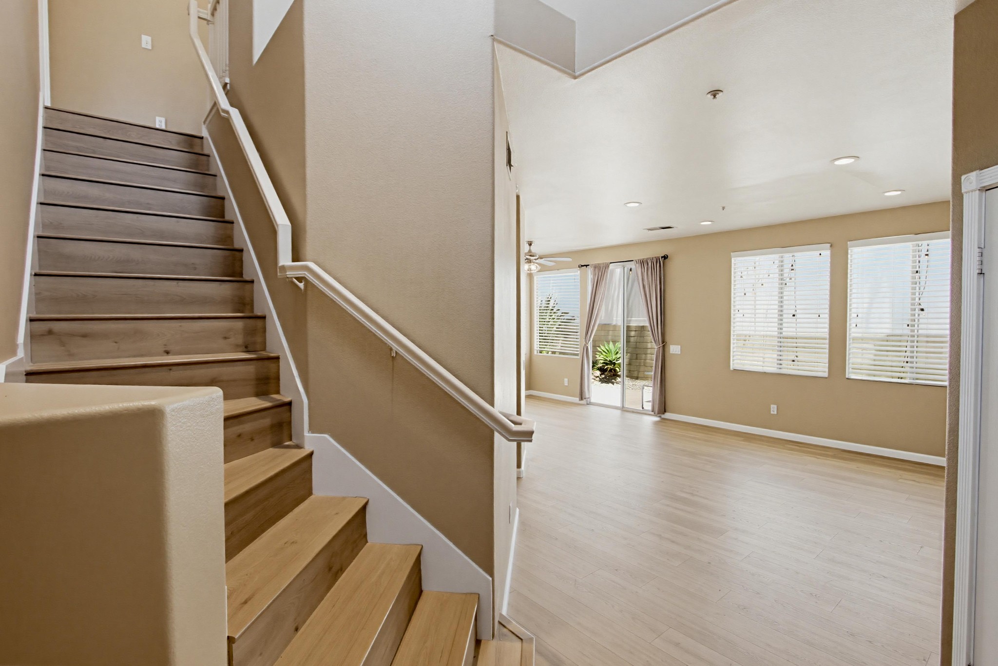 Virtual tour photo 22 of 45 for 1947 Courage St