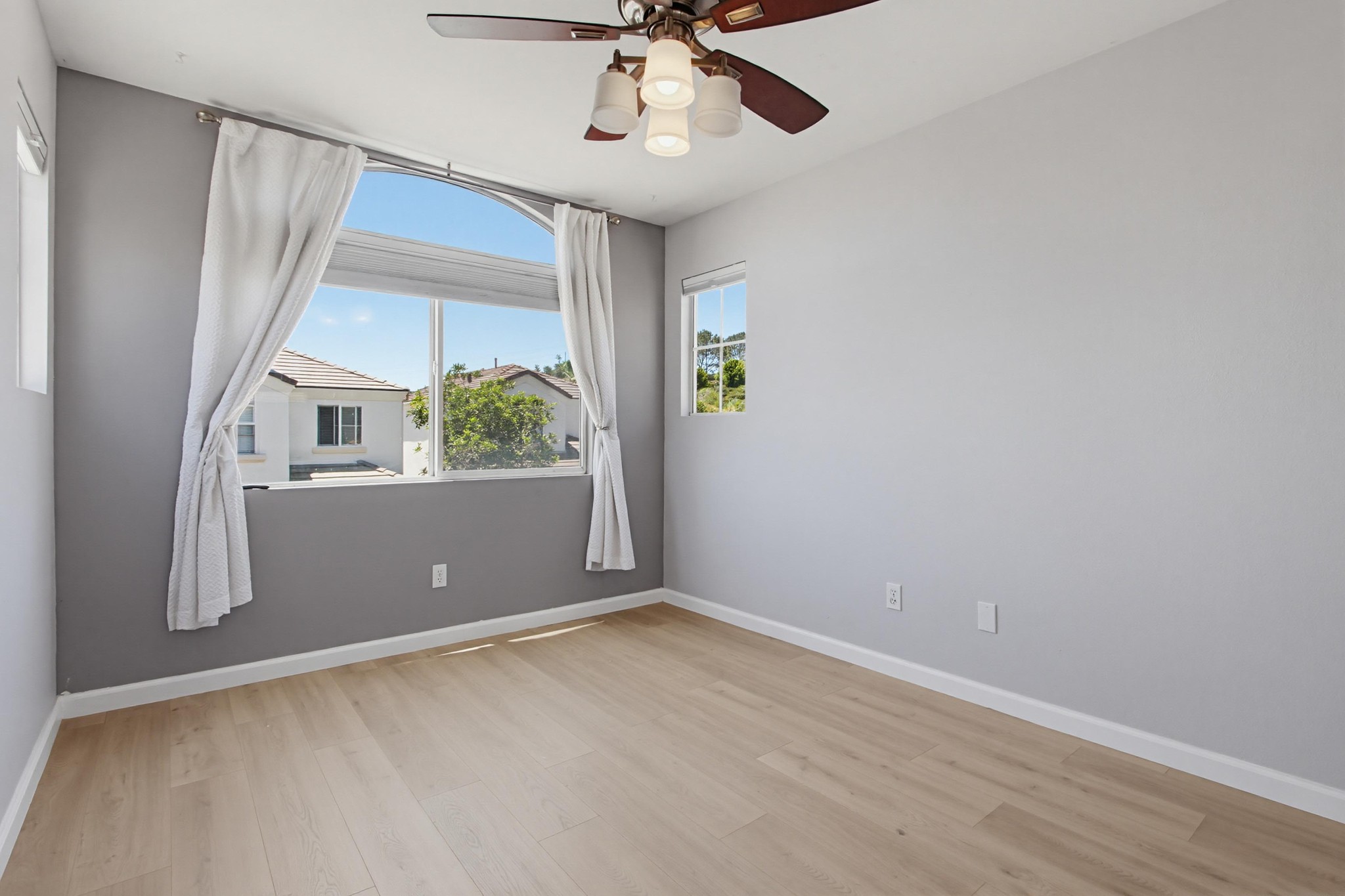 Virtual tour photo 34 of 45 for 1947 Courage St