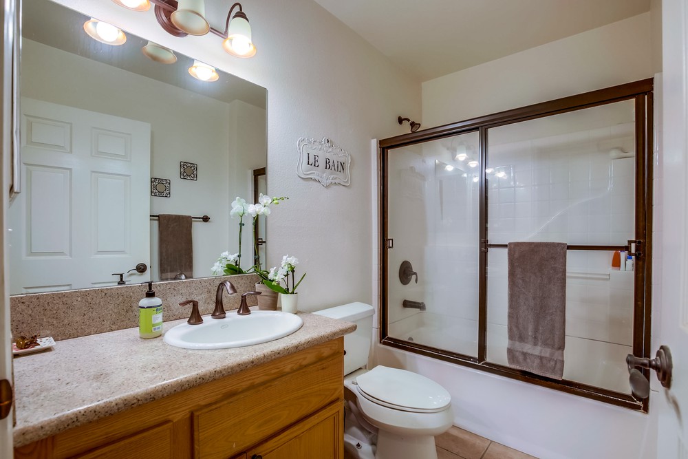 Virtual tour photo 30 of 33 for 1949 Grand Ave #2