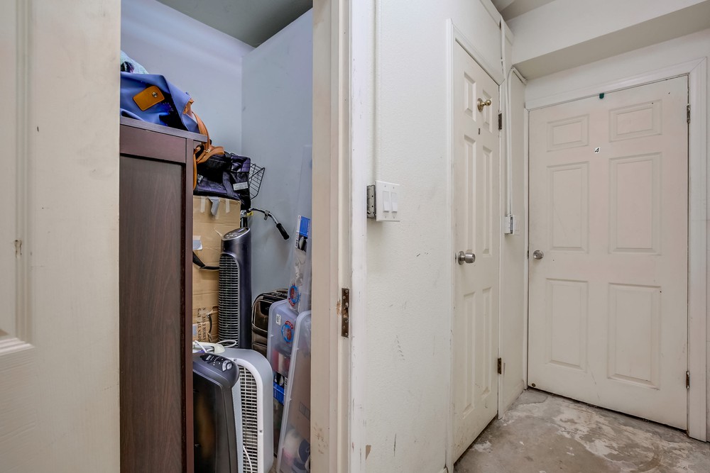 Virtual tour photo 31 of 33 for 1949 Grand Ave #2
