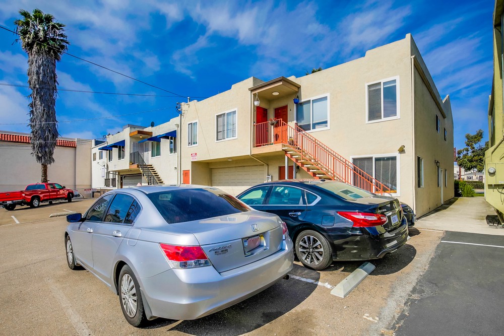 Virtual tour photo 34 of 33 for 1949 Grand Ave #2