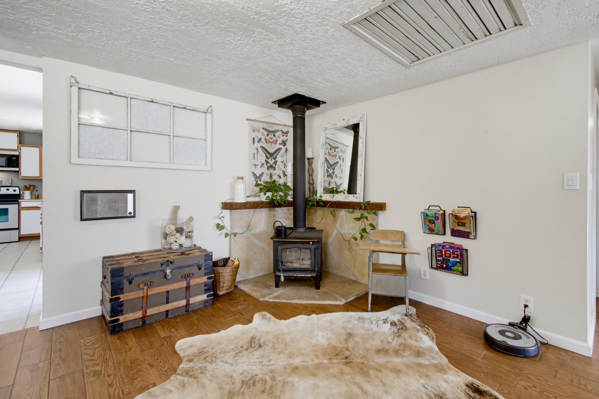 Virtual tour photo 22 of 83 for 1949 Sunnyside Ave