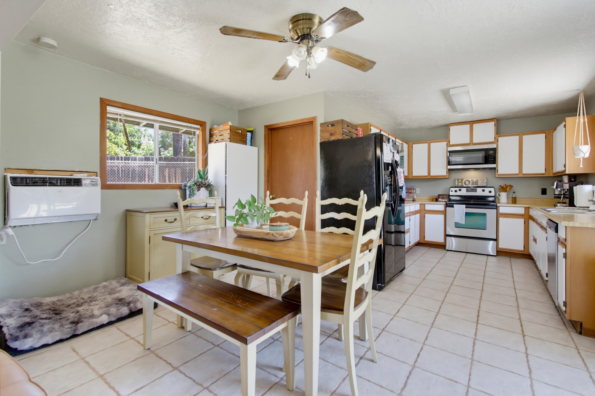 Virtual tour photo 23 of 83 for 1949 Sunnyside Ave