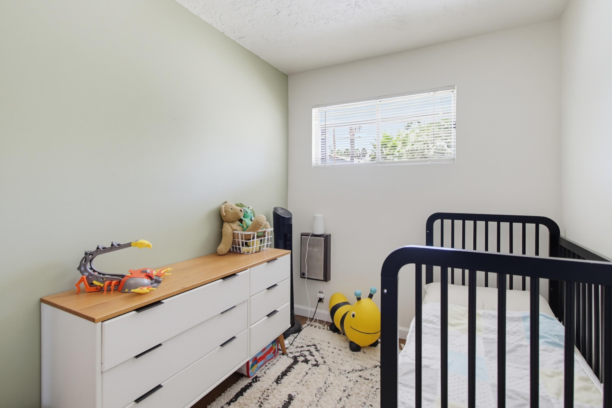 Virtual tour photo 31 of 83 for 1949 Sunnyside Ave