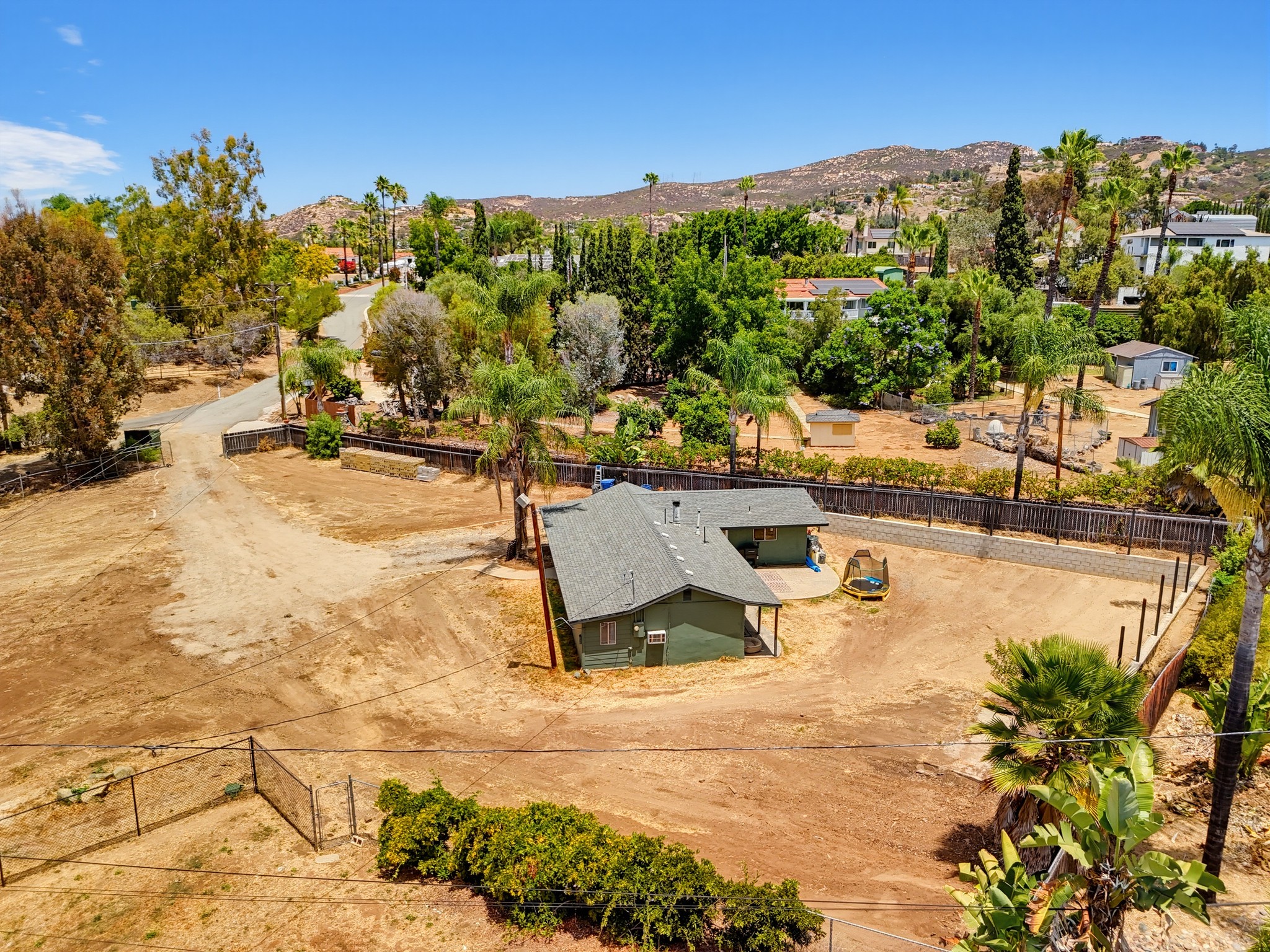 Virtual tour photo 82 of 83 for 1949 Sunnyside Ave