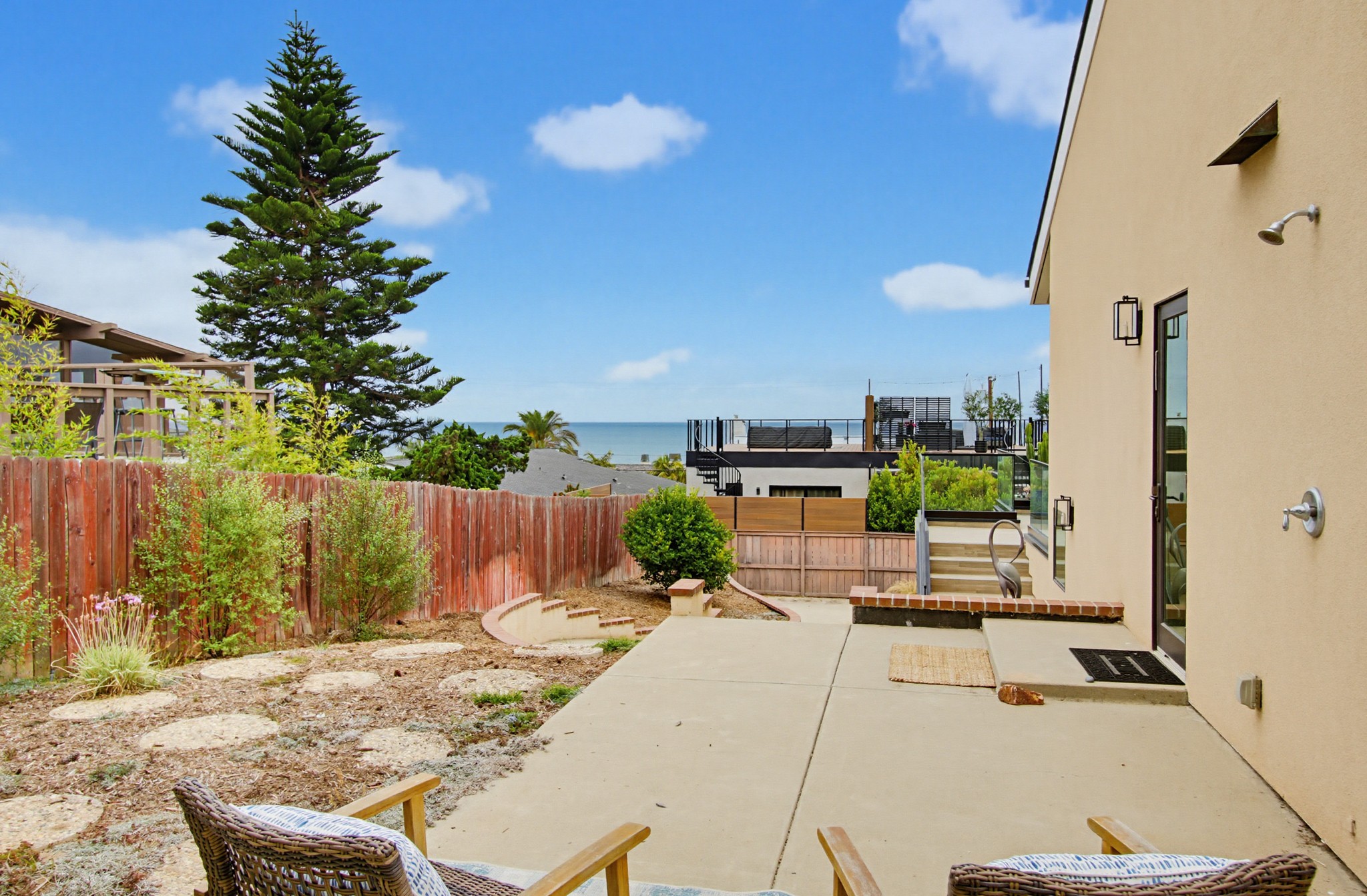 Virtual tour photo 5 of 118 for 195 Grandview St