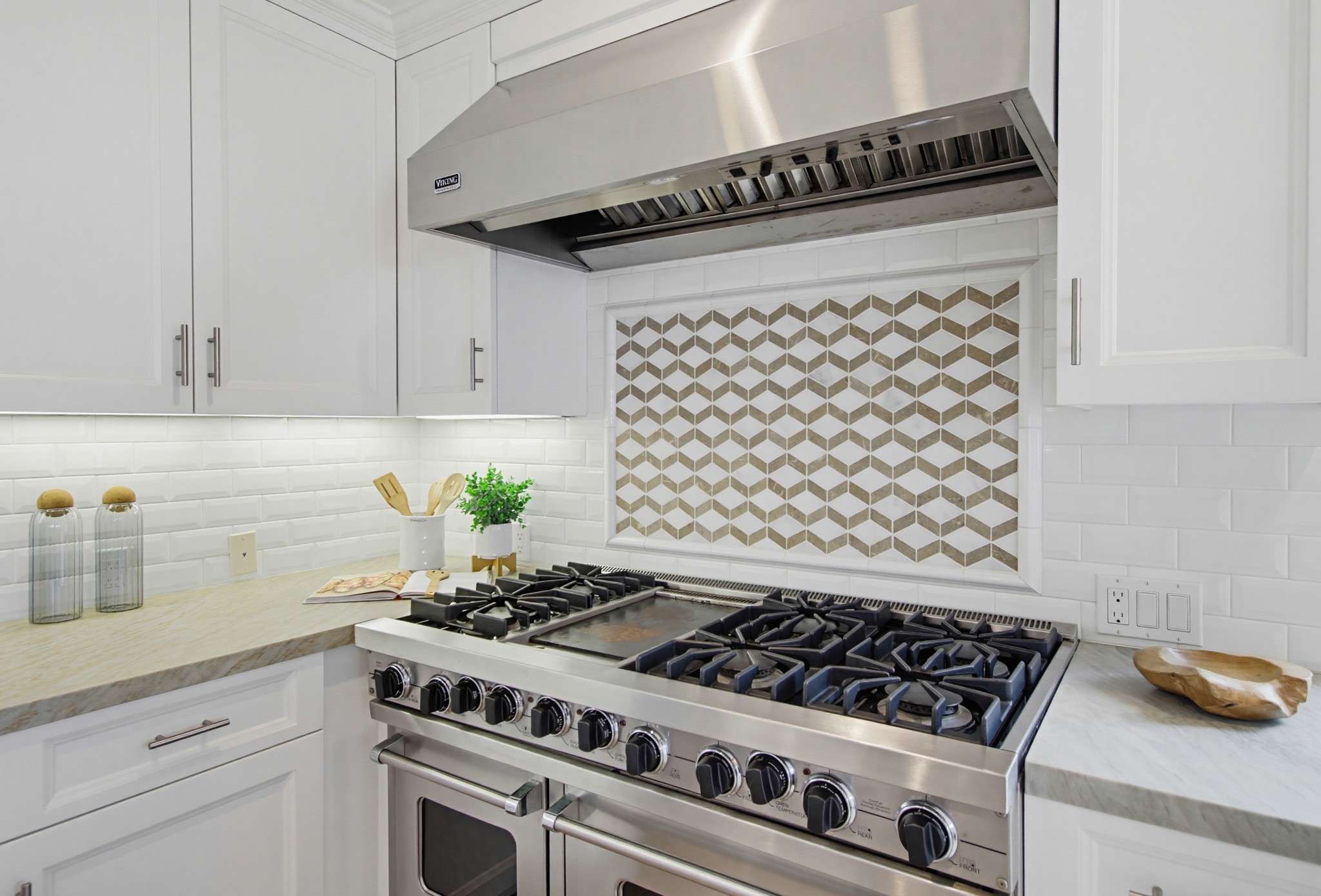 Virtual tour photo 31 of 118 for 195 Grandview St