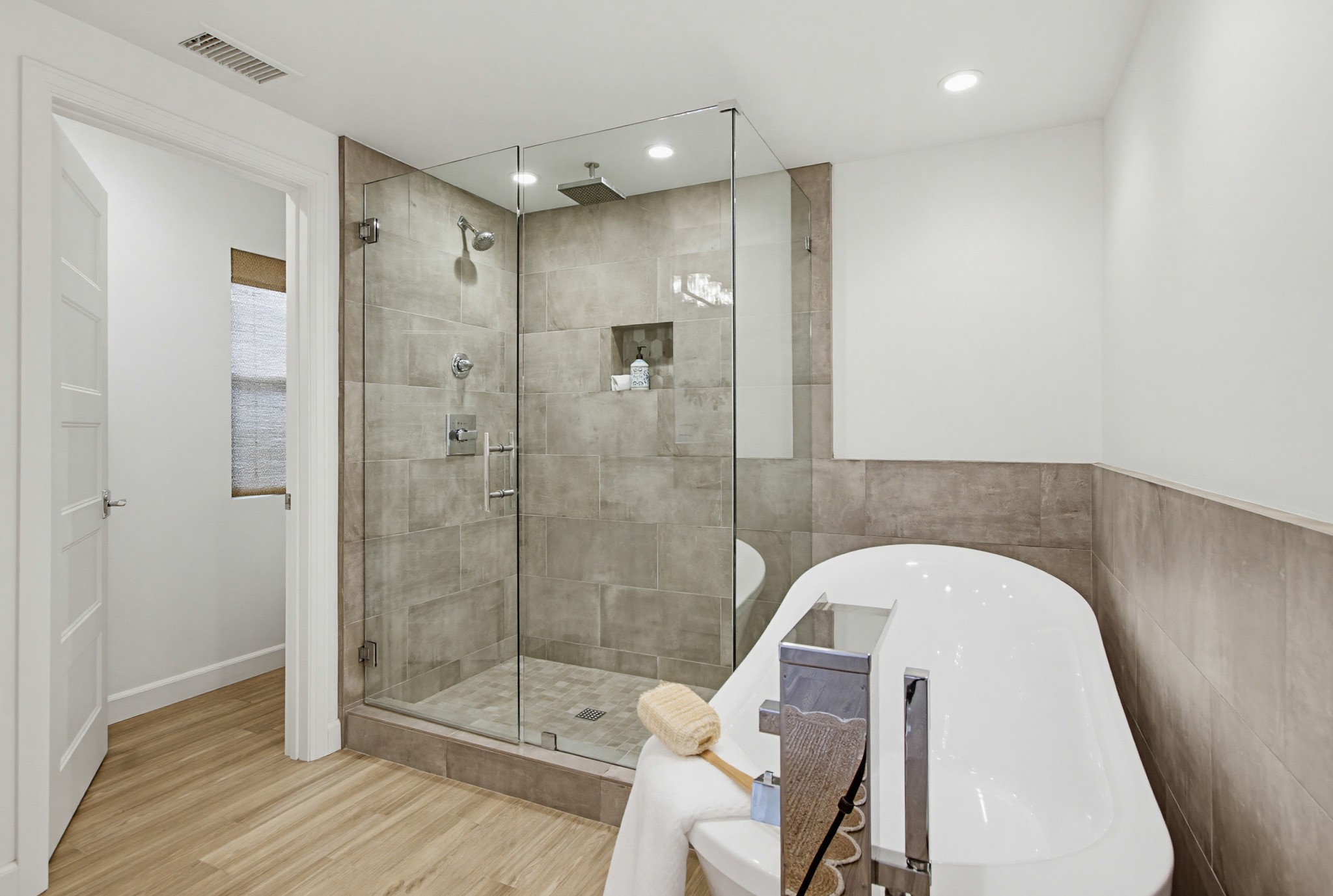 Virtual tour photo 49 of 118 for 195 Grandview St