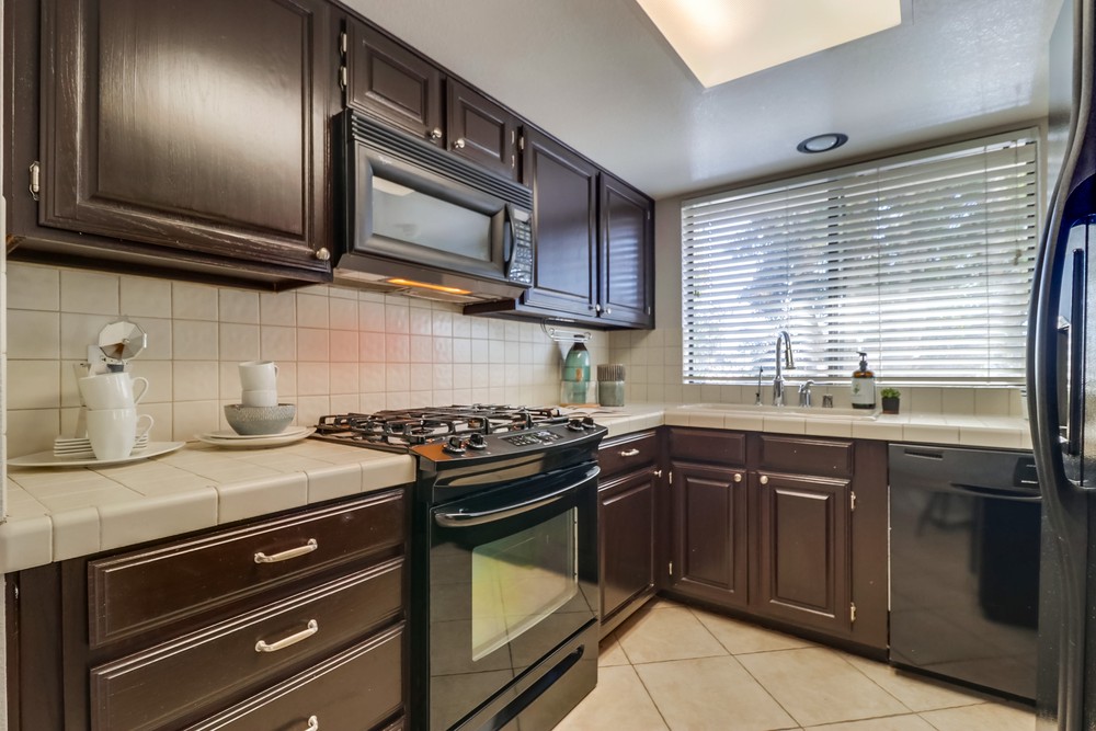 Virtual tour photo 13 of 31 for 1950 Missouri St