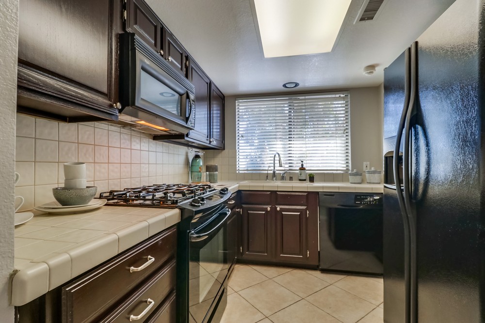 Virtual tour photo 14 of 31 for 1950 Missouri St