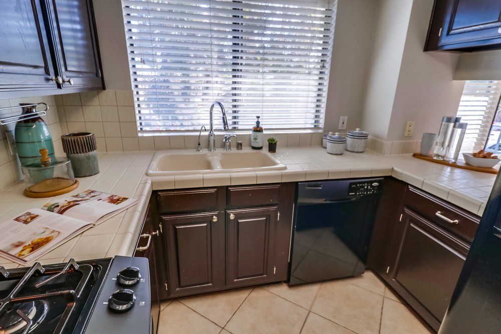 Virtual tour photo 15 of 31 for 1950 Missouri St