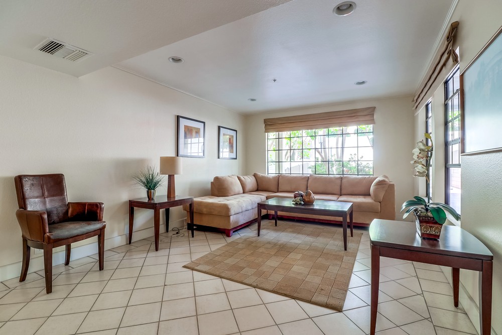 Virtual tour photo 4 of 48 for 1950 Upas St UNIT 107