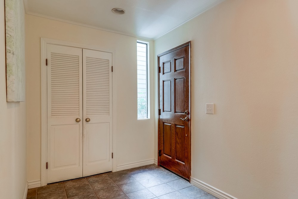 Virtual tour photo 9 of 48 for 1950 Upas St UNIT 107