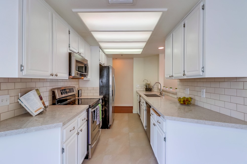 Virtual tour photo 22 of 48 for 1950 Upas St UNIT 107