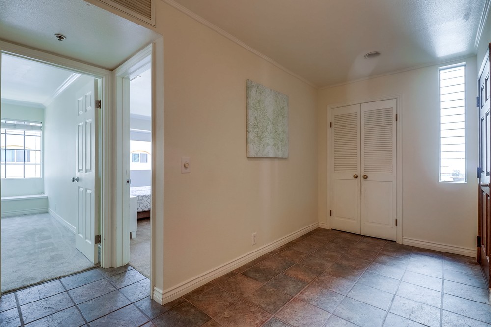 Virtual tour photo 29 of 48 for 1950 Upas St UNIT 107
