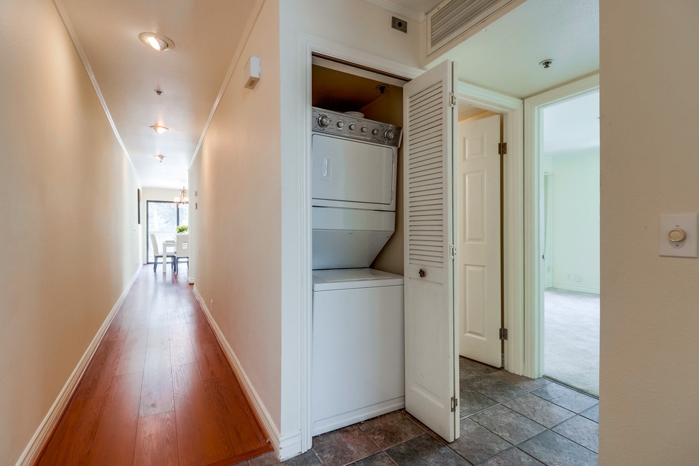 Virtual tour photo 30 of 48 for 1950 Upas St UNIT 107