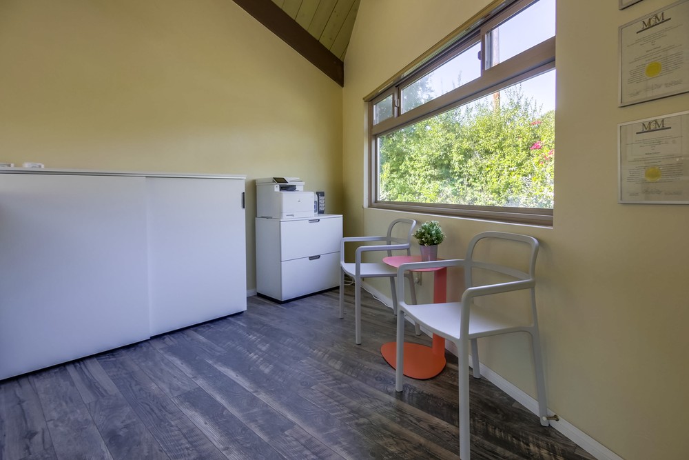 Virtual tour photo 9 of 71 for 1951 47th St