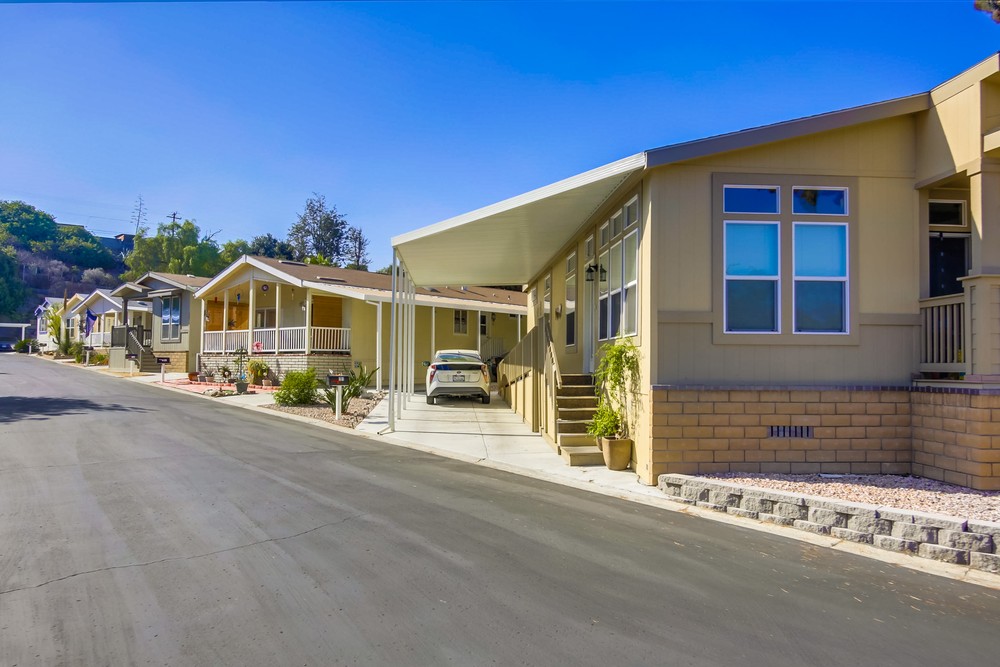 Virtual tour photo 14 of 71 for 1951 47th St