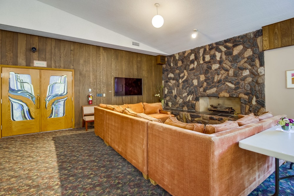 Virtual tour photo 22 of 71 for 1951 47th St