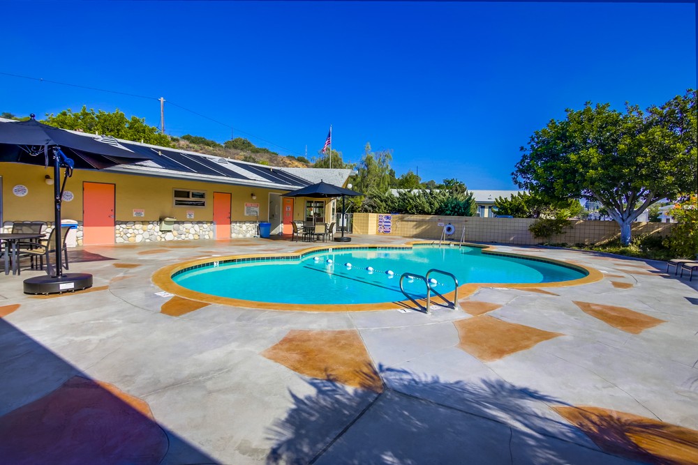 Virtual tour photo 31 of 71 for 1951 47th St