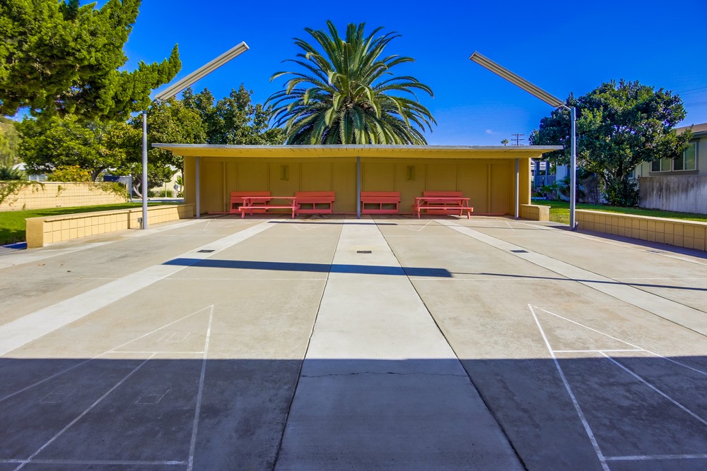Virtual tour photo 37 of 71 for 1951 47th St
