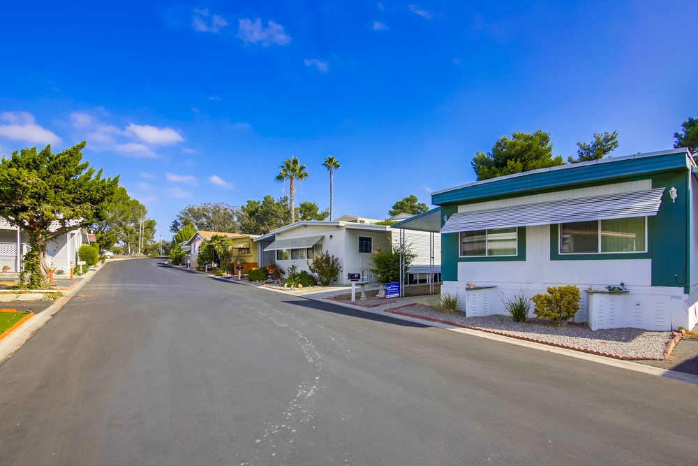 Virtual tour photo 54 of 71 for 1951 47th St