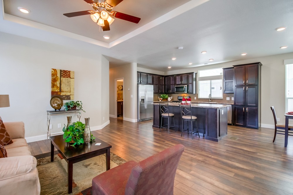 Virtual tour photo 11 of 40 for 1951 47th St #33