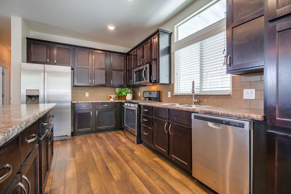 Virtual tour photo 19 of 40 for 1951 47th St #33