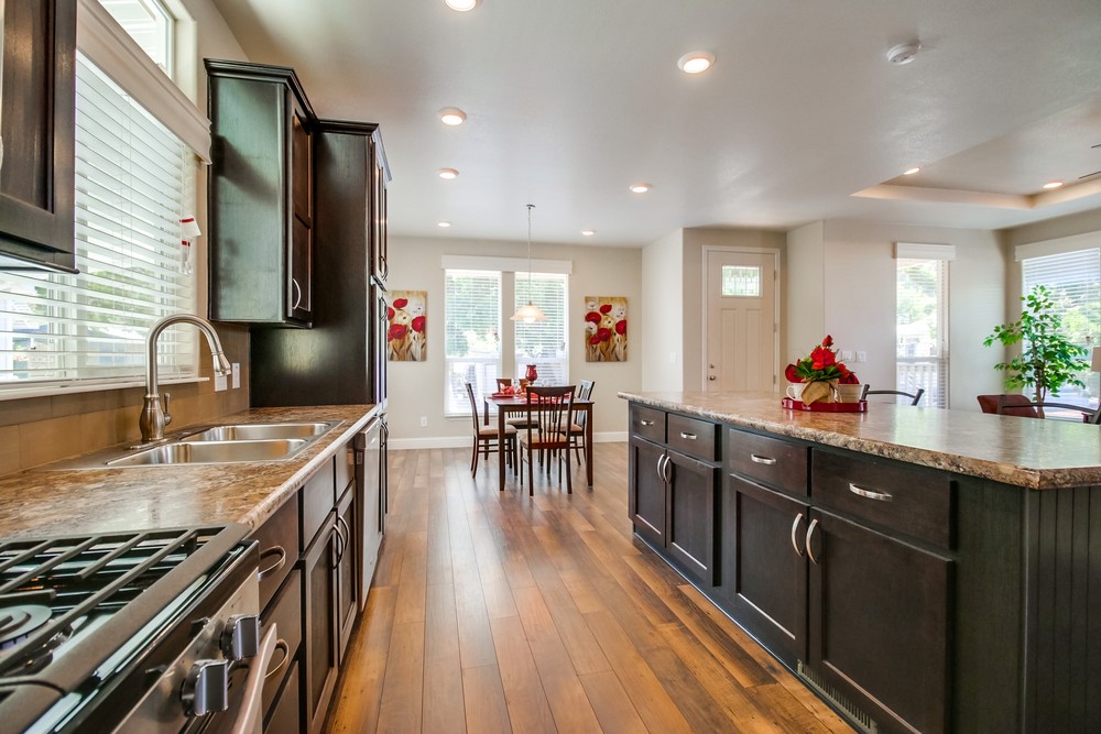 Virtual tour photo 21 of 40 for 1951 47th St #33