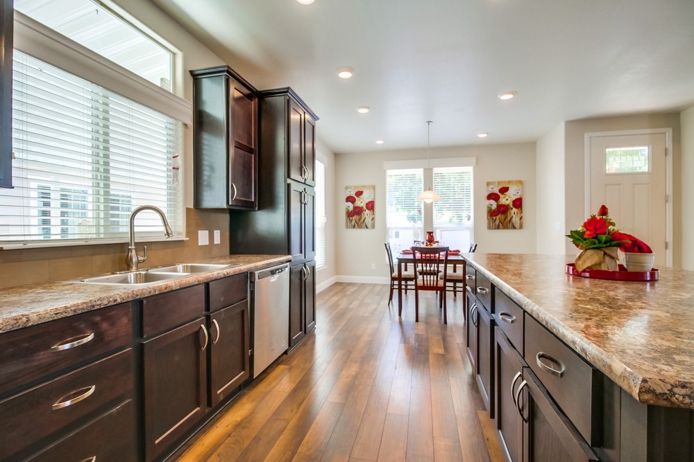 Virtual tour photo 22 of 40 for 1951 47th St #33