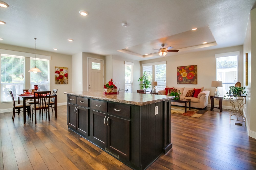 Virtual tour photo 23 of 40 for 1951 47th St #33