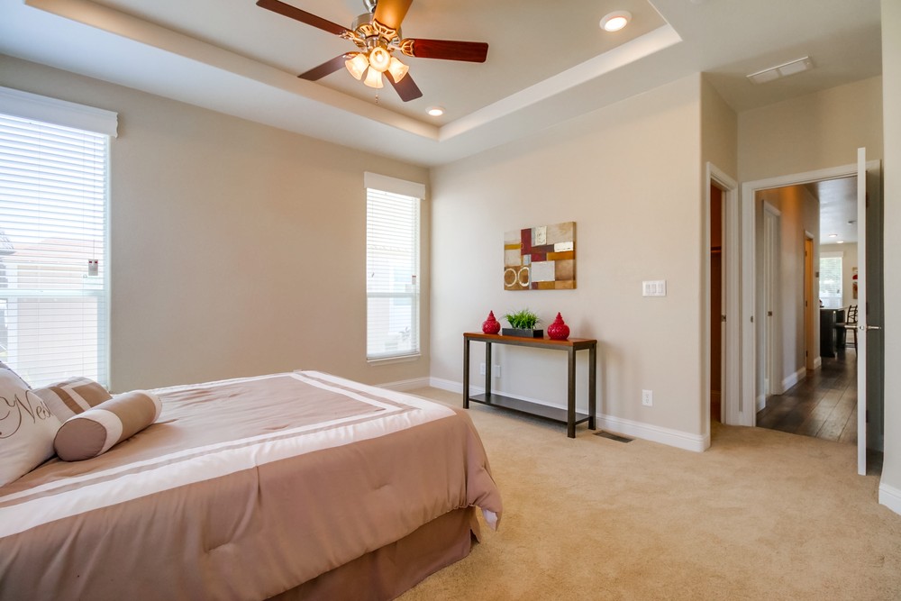 Virtual tour photo 24 of 40 for 1951 47th St #33