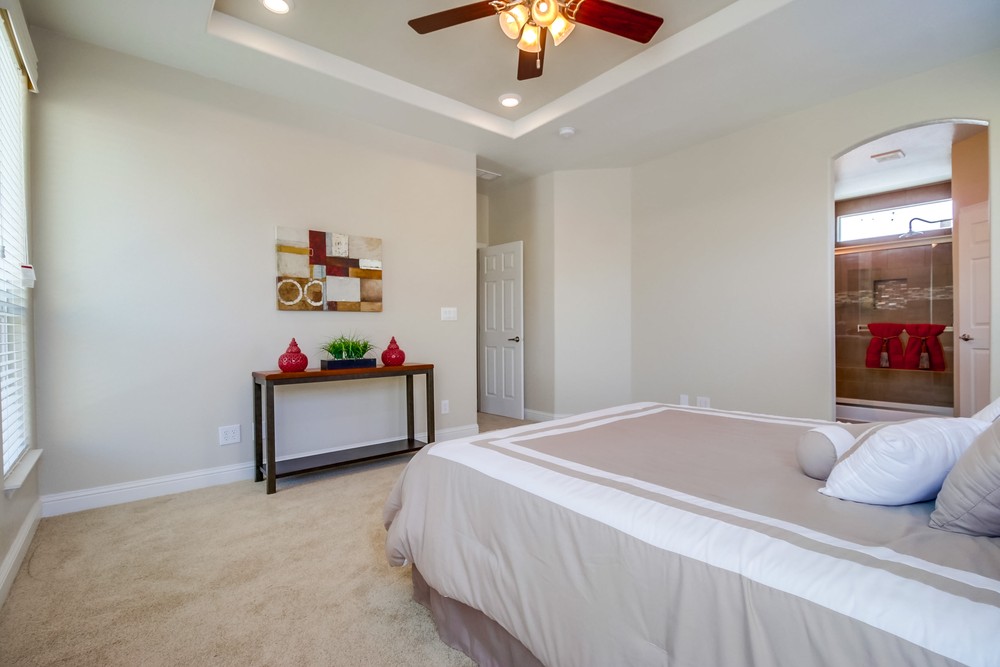 Virtual tour photo 27 of 40 for 1951 47th St #33