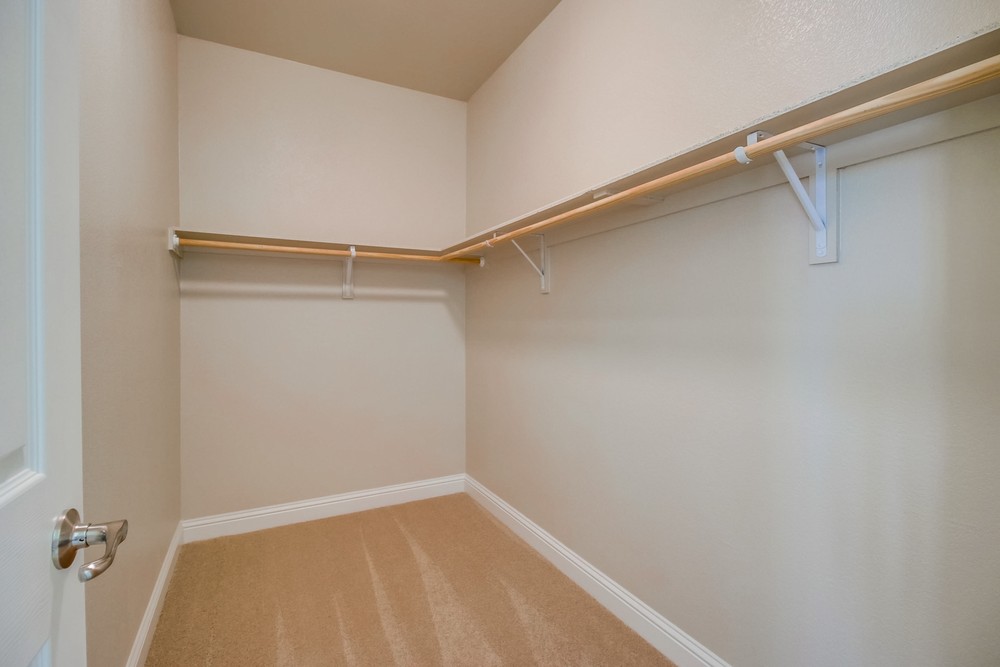 Virtual tour photo 28 of 40 for 1951 47th St #33