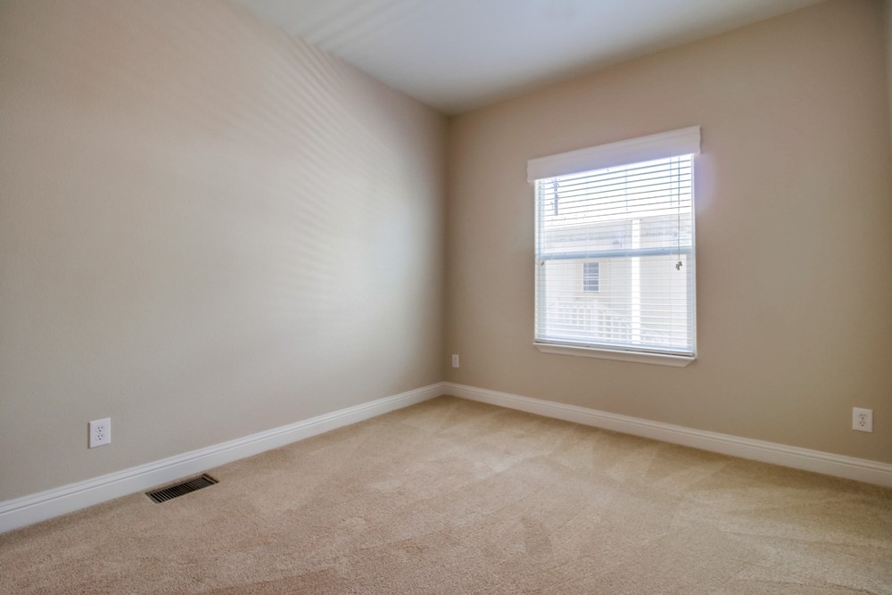 Virtual tour photo 31 of 40 for 1951 47th St #33
