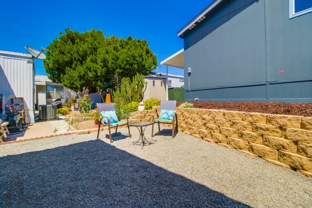Virtual tour photo 38 of 40 for 1951 47th St #33