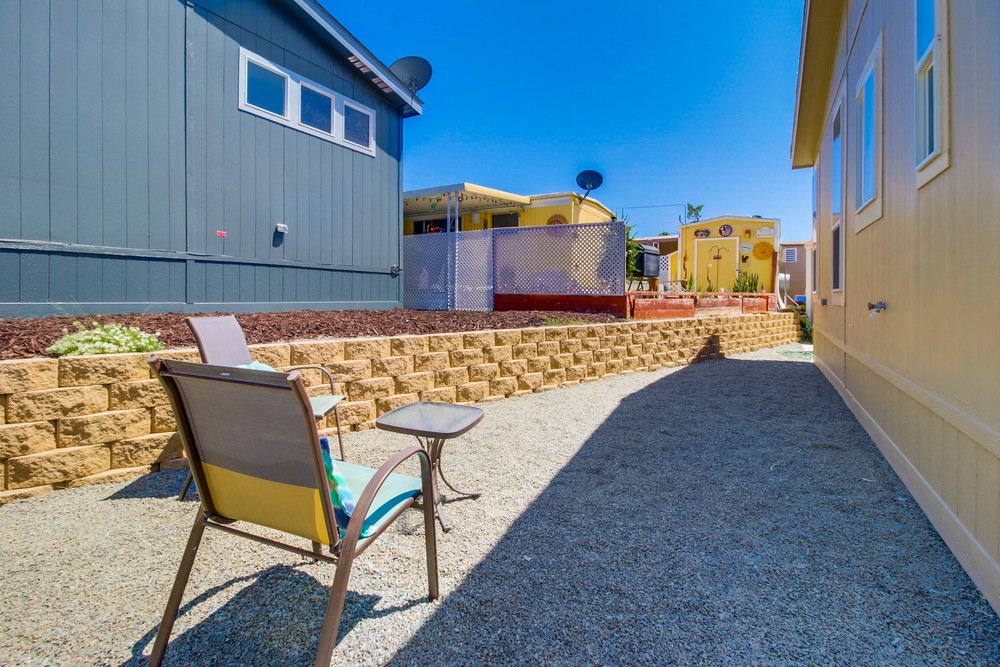 Virtual tour photo 39 of 40 for 1951 47th St #33