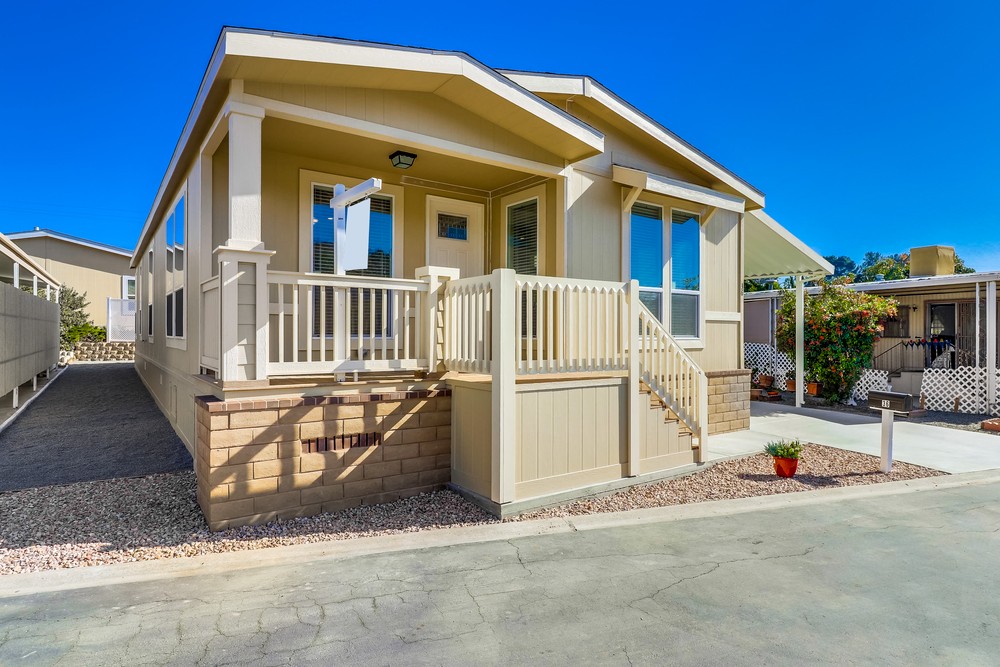 Virtual tour photo 3 of 40 for 1951 47th St #36