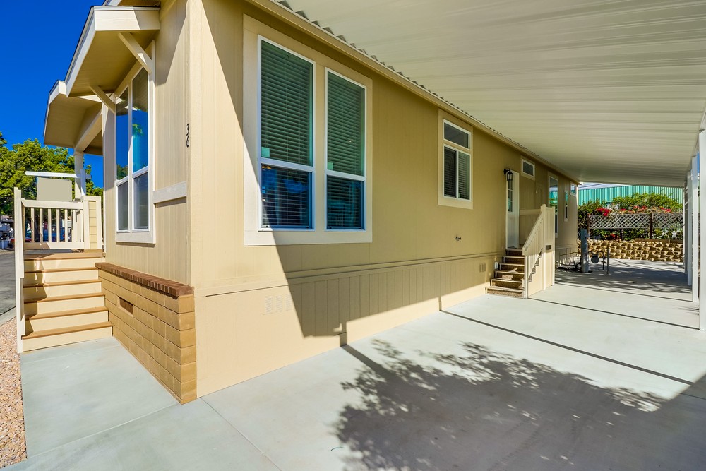 Virtual tour photo 5 of 40 for 1951 47th St #36