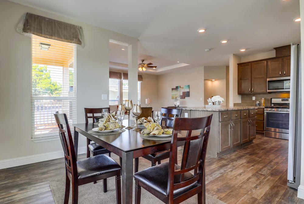 Virtual tour photo 16 of 40 for 1951 47th St #36